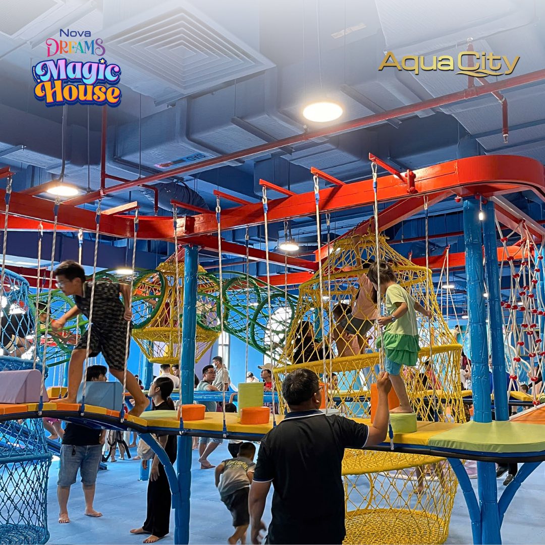 Magic House aqua city