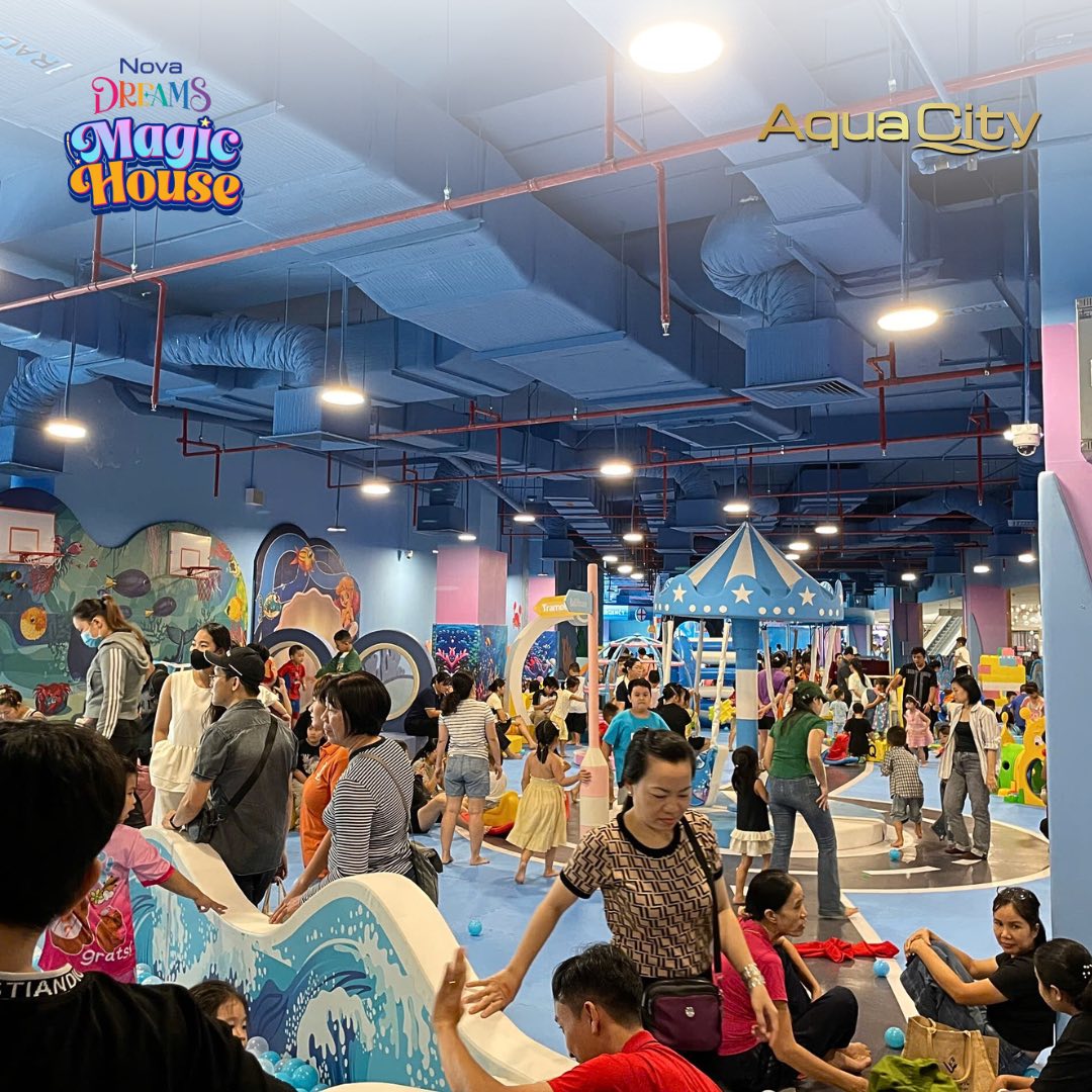 Magic House aqua city